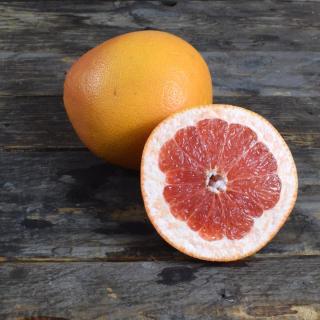 Grapefruit Star Ruby gelegt  ´290gr